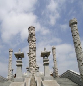 仿古汉白玉盘龙柱 大型景区园林石雕石柱加工定制 古建盘龙柱