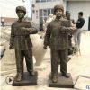 定制铸铜雷锋雕塑像英雄伟人雕像校园主题人物雕塑园林广场摆件