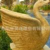 供应现货黄金麻喷水天鹅 水景小品 园林景观雕塑 玻璃钢雕塑